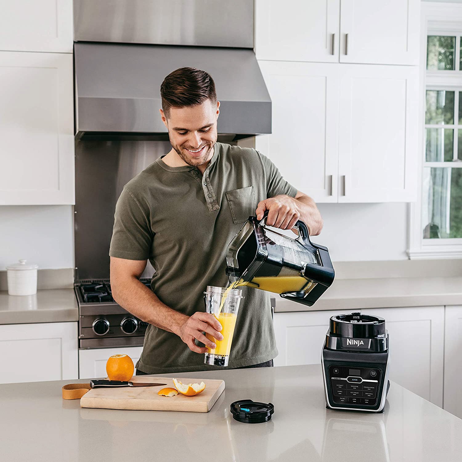 Ninja 1400 Watt Blender Duo with Micro Juice Technology DrinkSaver (For Parts)