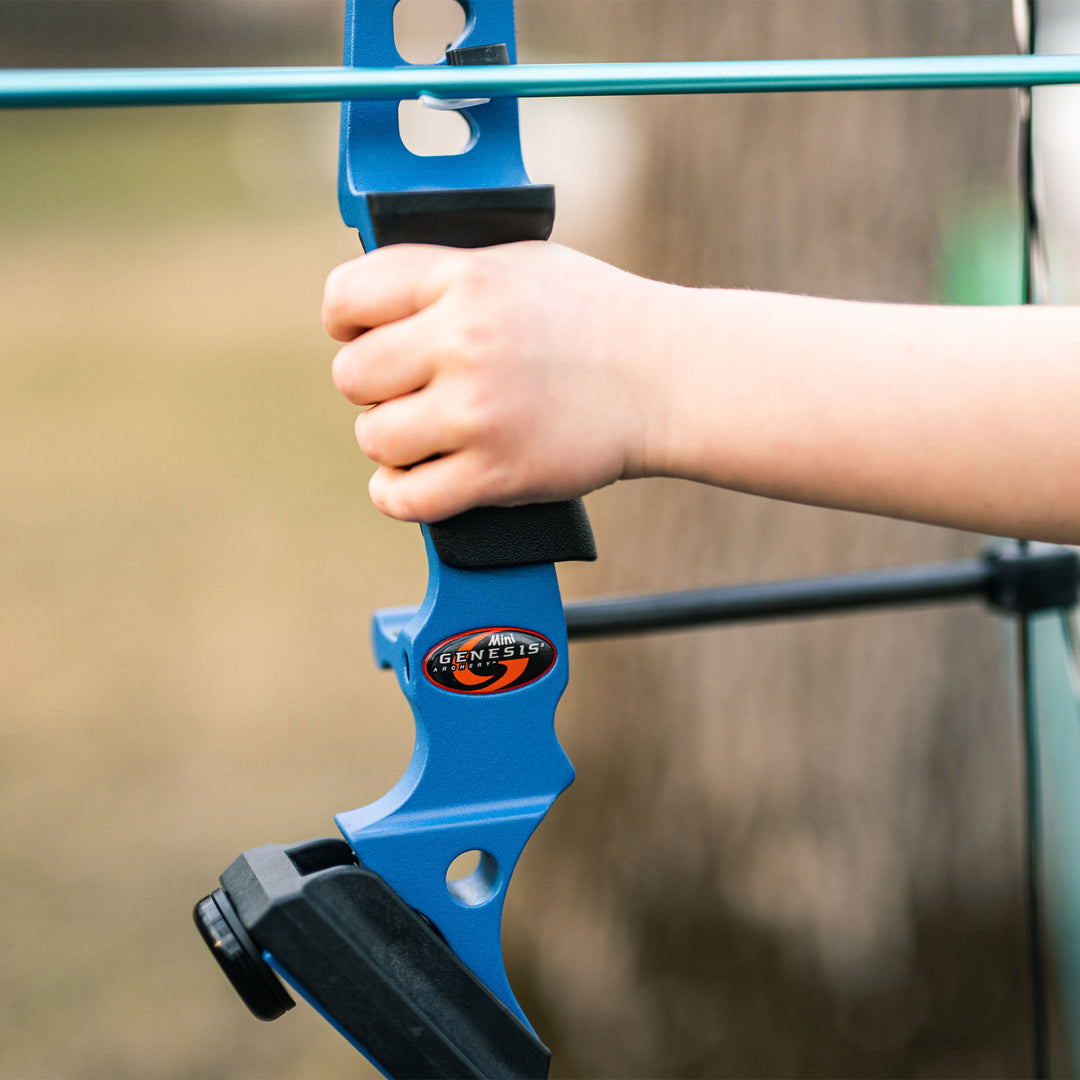 Genesis Mini, Compound Archery Set w/Arrows & Quiver, Right Hand,Pink (Used) - VMInnovations