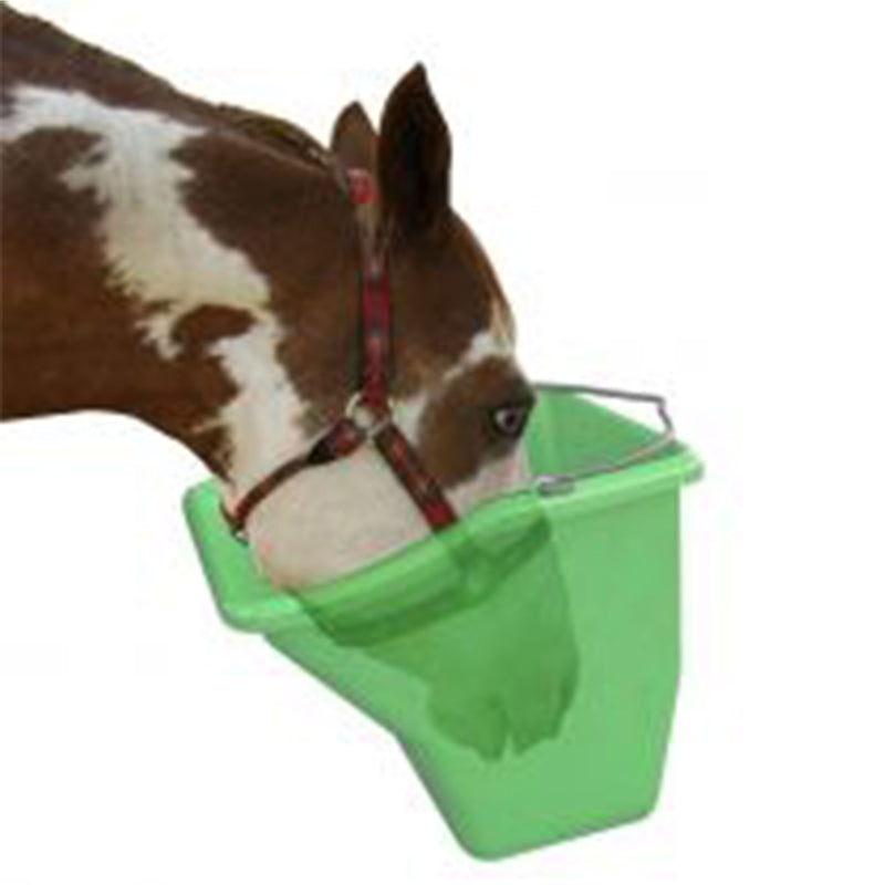 Little Giant 20-Quart Durable Plastic Flat Back Livestock Feed Bucket, Green