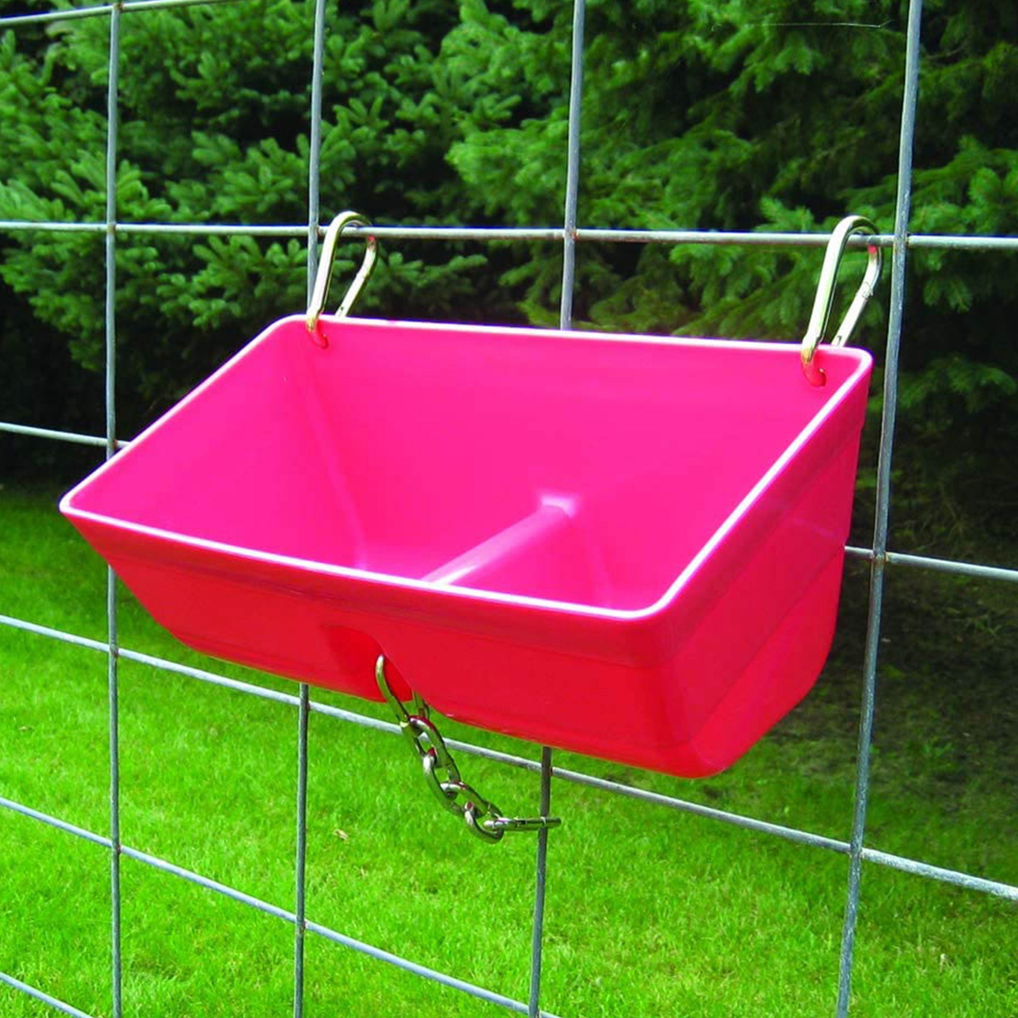 Little Giant FF16RED 9 Quart Heavy Duty Feed Trough Bucket Fence Feeder, Red - VMInnovations