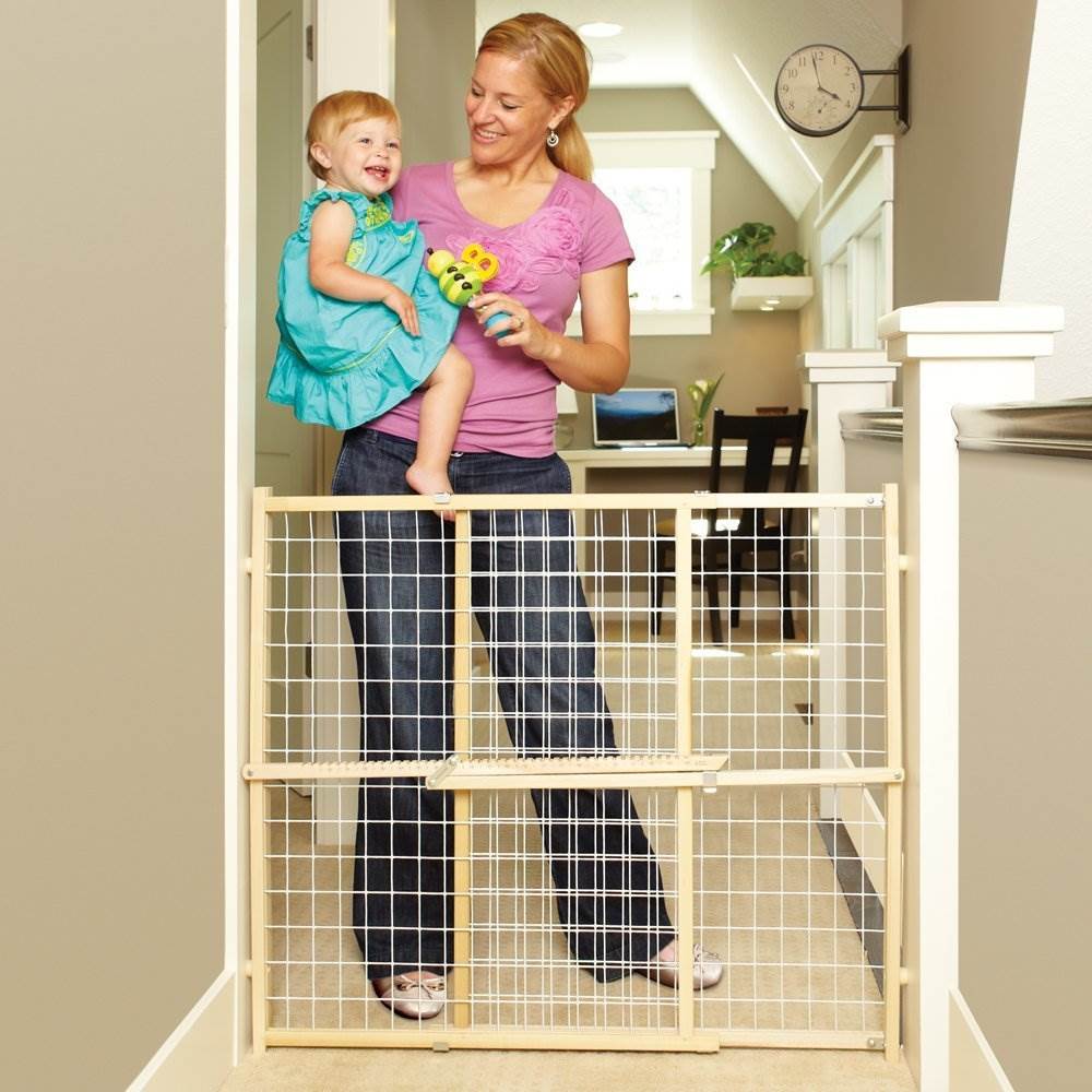 NORTH STATES Wide Wire Mesh Adjust Wood Baby/Child Gate - Open Box