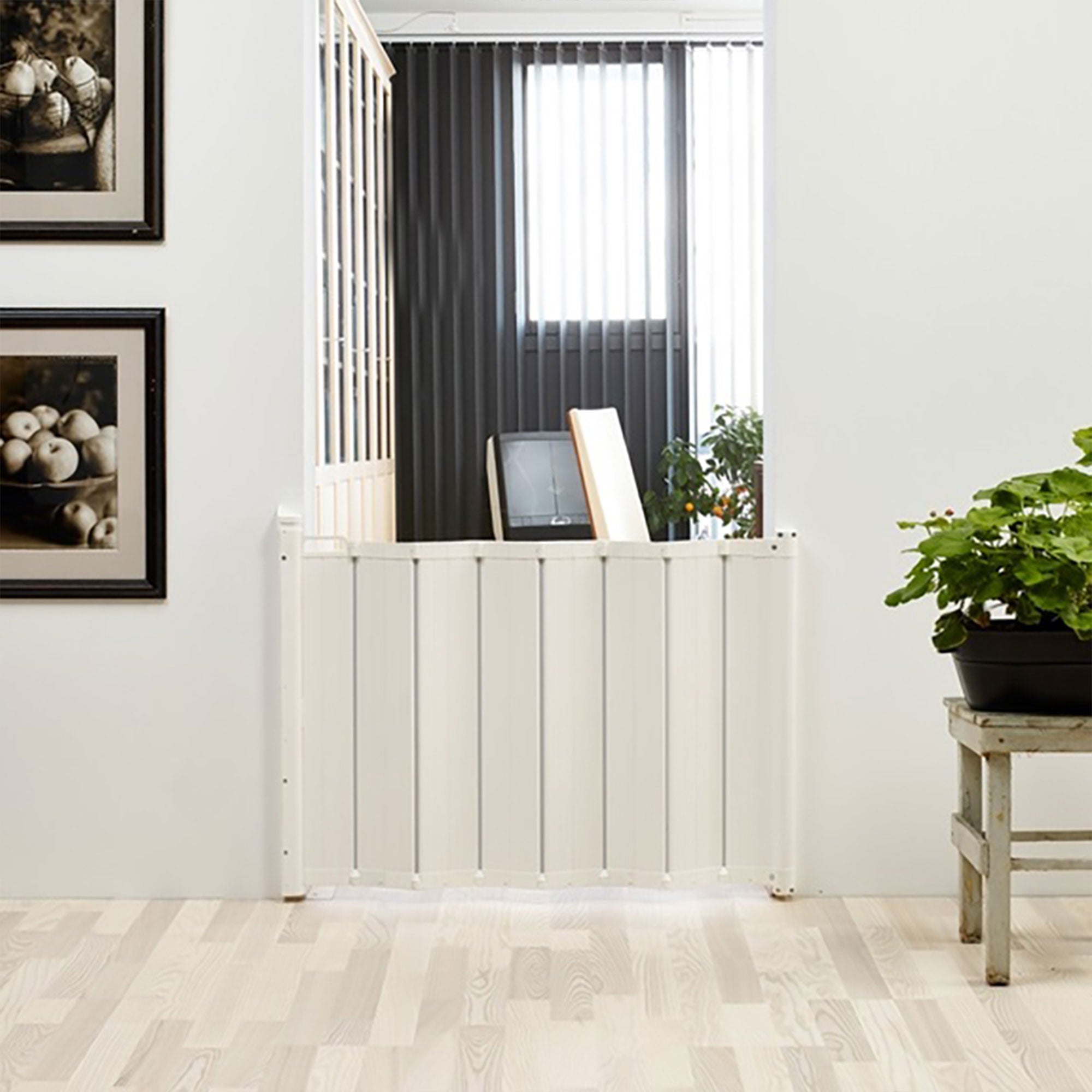 Scandinavian Pet Design Retractable 22" to 36" Safety Gate, White (For Parts) - VMInnovations
