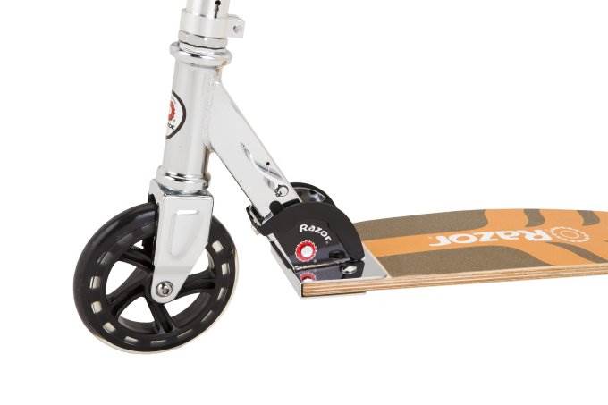 Razor Cruiser Boys/Kids Kick Scooter (Wood Deck) - Open Box