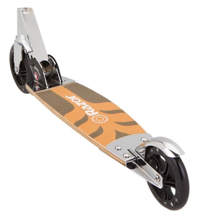 Razor Cruiser Boys/Kids Kick Scooter (Wood Deck) - Used