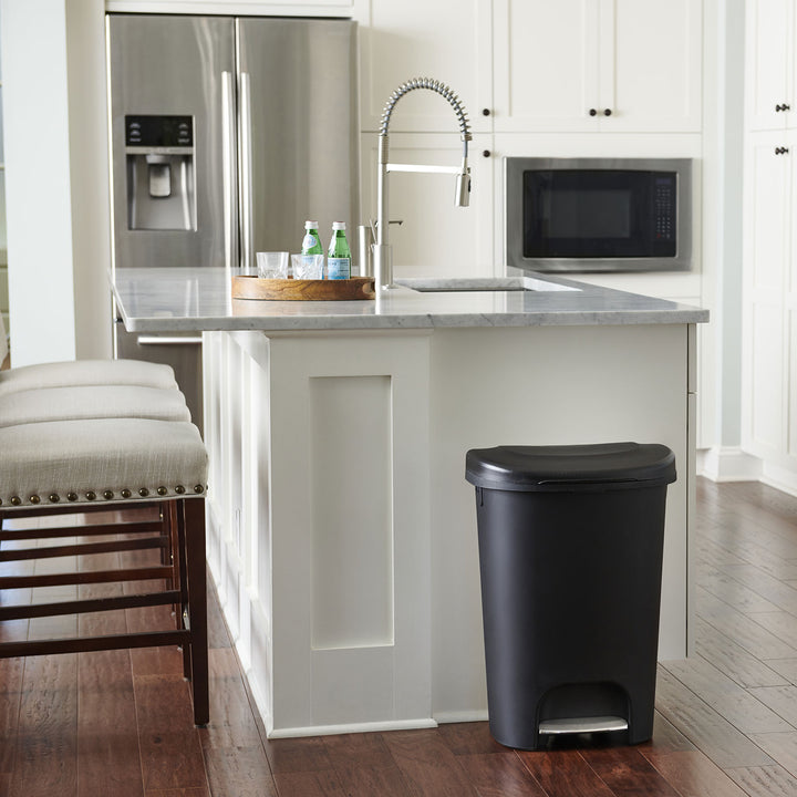 Rubbermaid 13 Gallon Plastic Hands Free Step On Lid Trash Can, Black (Open Box)