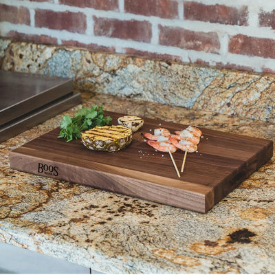 John Boos Walnut Grain Reversible Cutting Board, 18 x 12 x 1.5 Inches (Used) - VMInnovations
