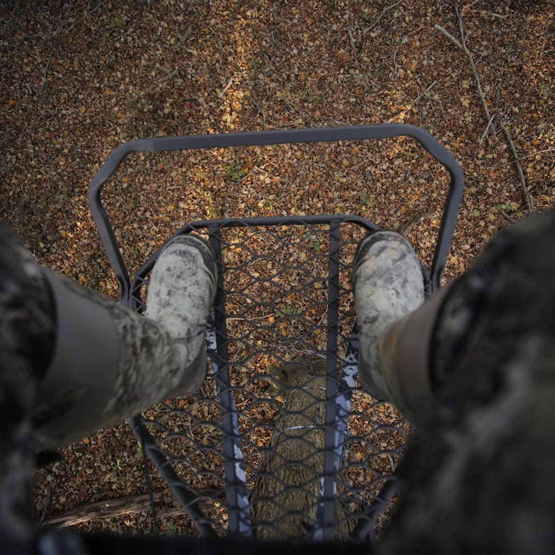 Hawk Helium Kickback LVL Steel Hang-On Tree Stand w/Leg Extension Footrest(Used)