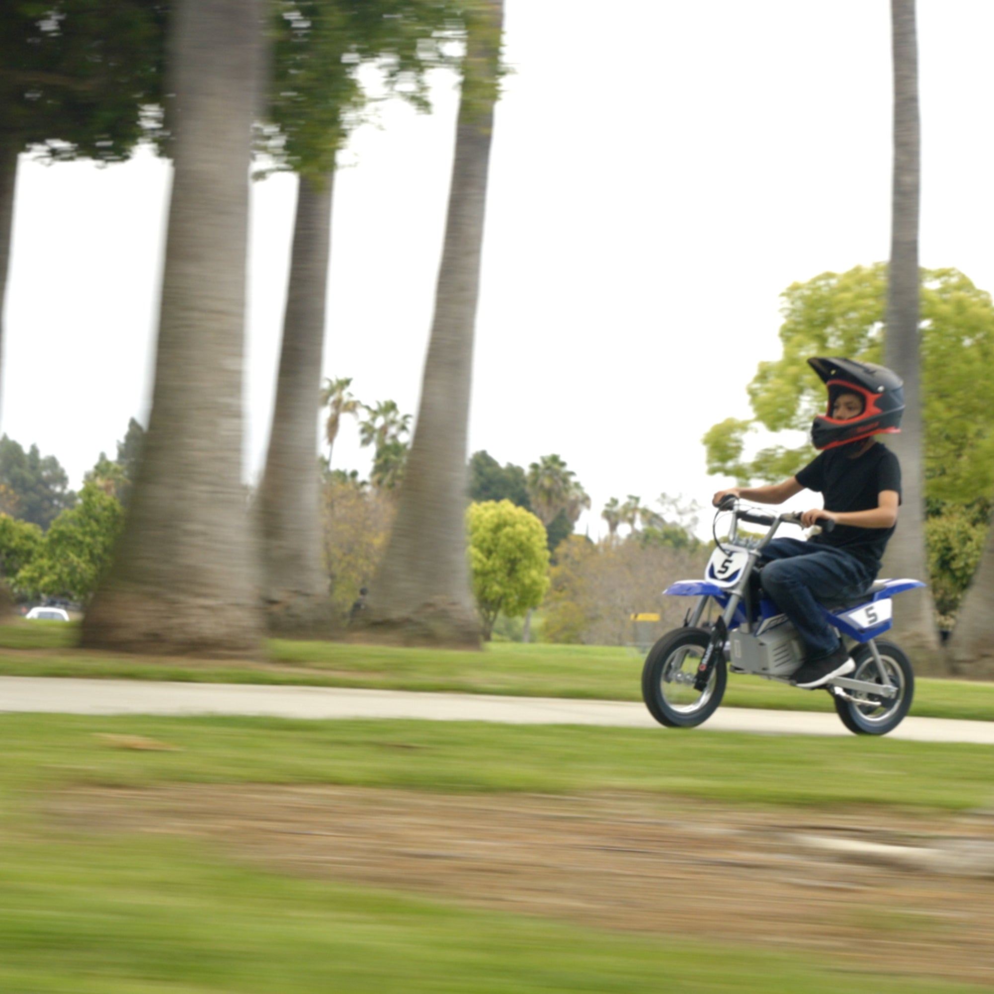 Razor Dirt Rocket 24V Electric Toy Motocross Motorcycle Dirt Bike (Open Box) - VMInnovations