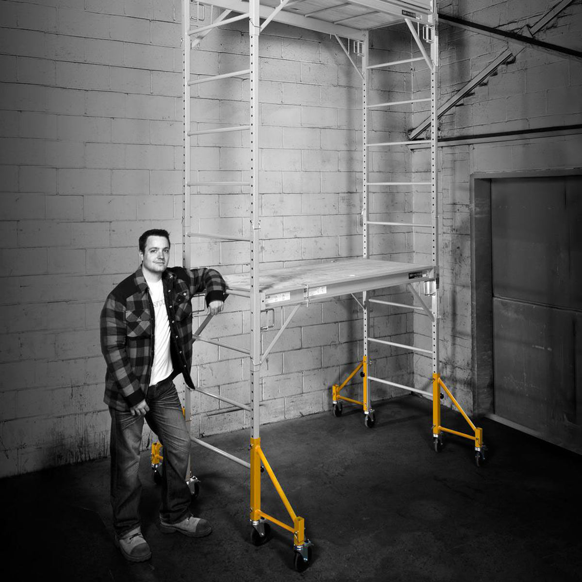 MetalTech Set of 14'' Baker Style Scaffolding Outriggers w/Casters 4 Pk(Damaged)