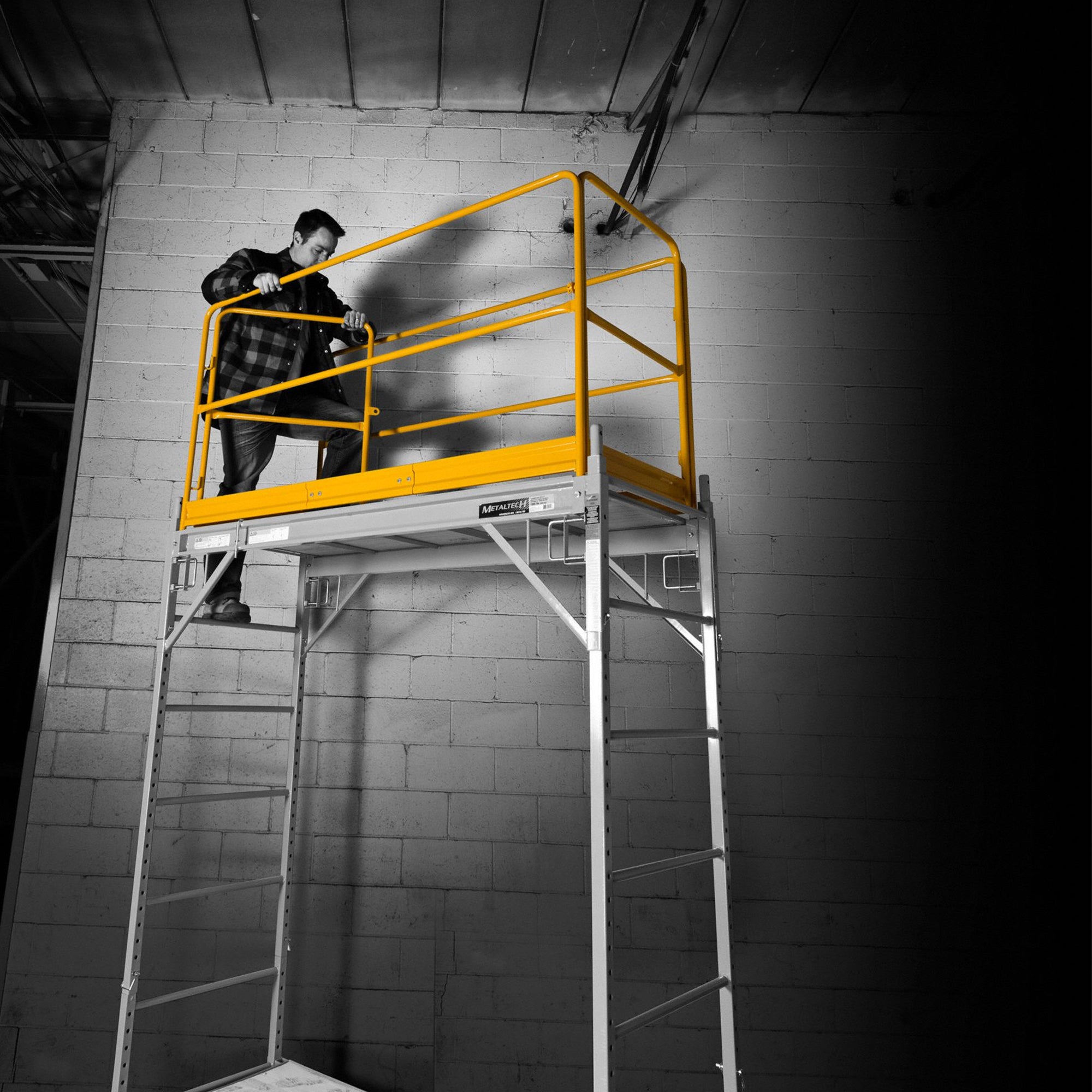 MetalTech 6 Ft Guardrails Accessory Select Jobsite Series Scaffolding (Open Box) - VMInnovations