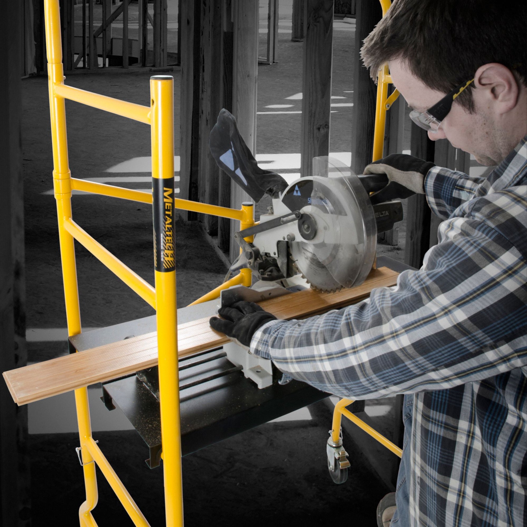 MetalTech 5' High Jobsite Series Mobile Scaffolding with Locking Wheels (Used) - VMInnovations