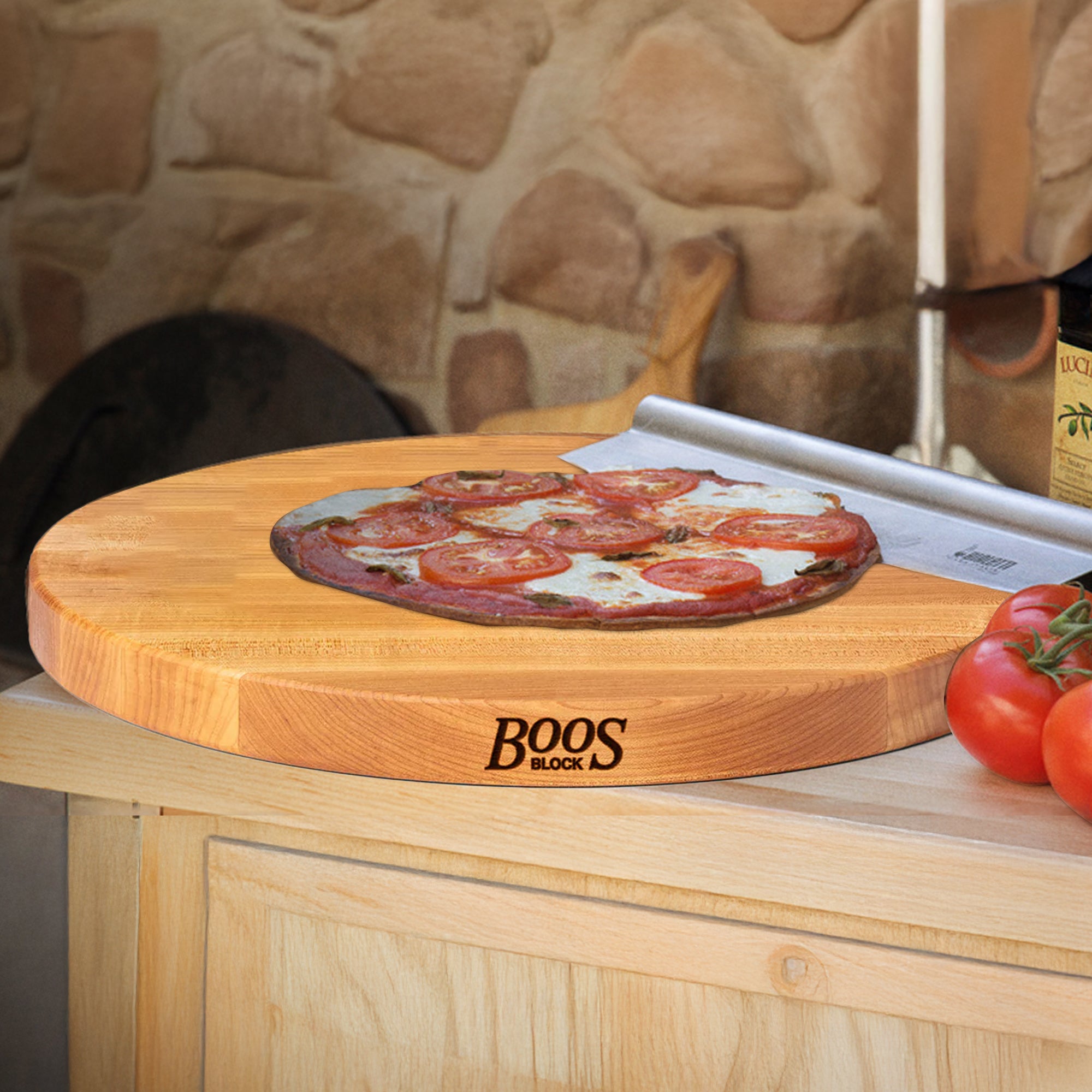 John Boos R Board 18" Diameter 1.5" Thick Round Cutting Board, Maple (Used) - VMInnovations