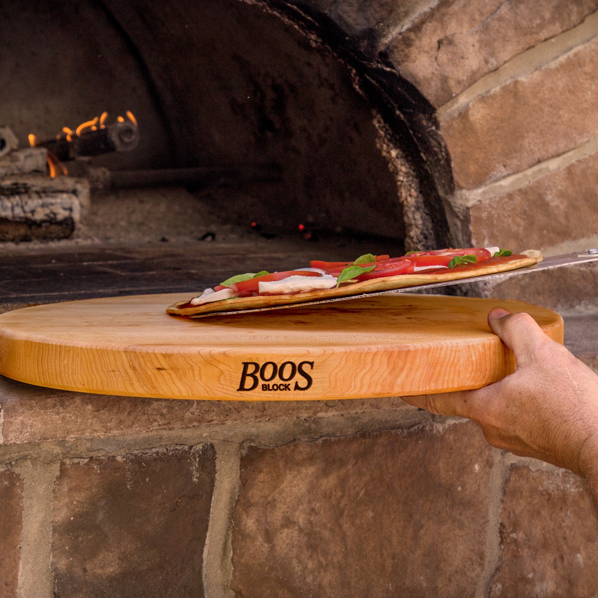 John Boos R Board 18" Diameter 1.5" Thick Round Cutting Board, Maple (Open Box) - VMInnovations