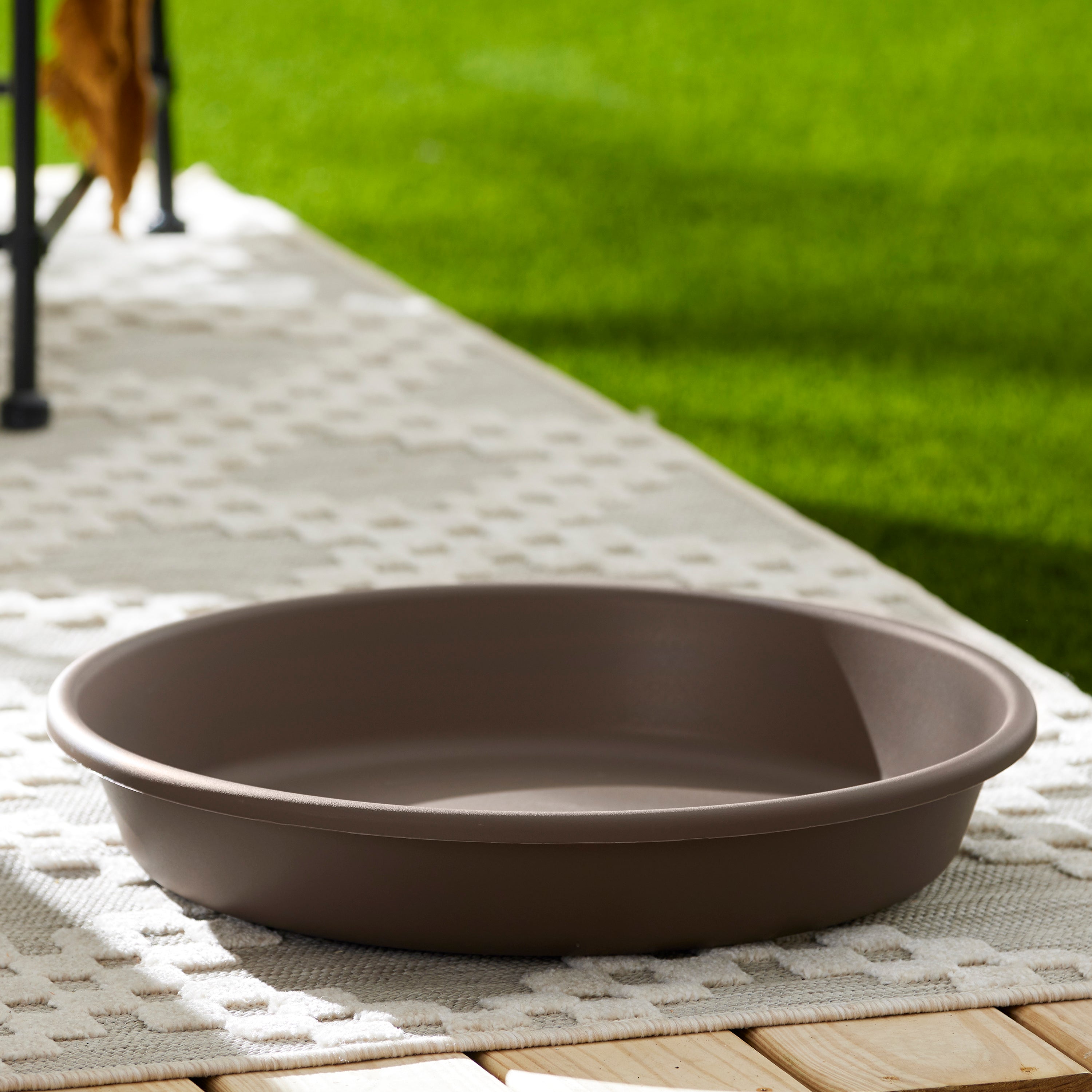 HC Companies Plastic 24 Inch Round Flower Plant Pot Deep Saucer, Brown (Used)