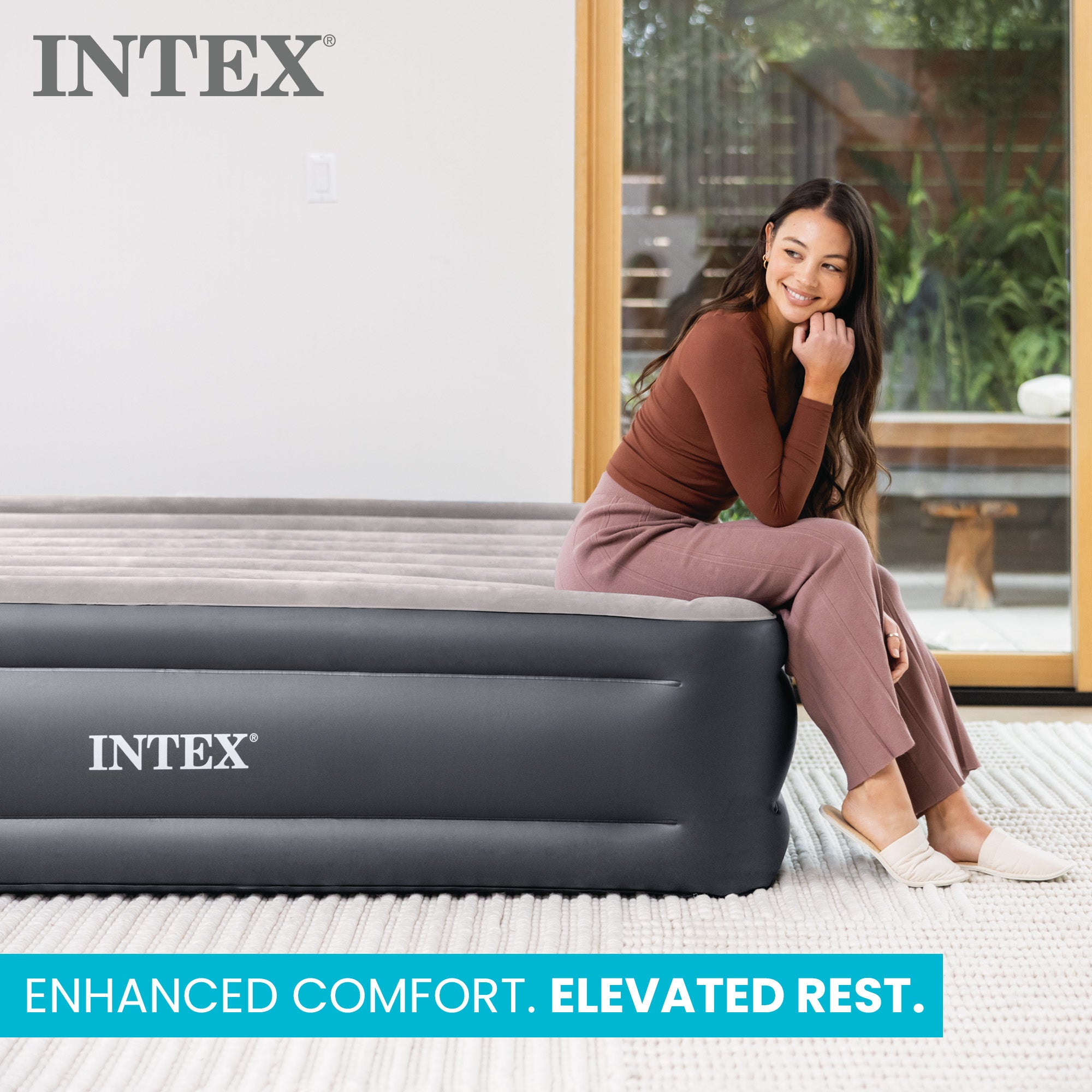 Intex Dura Beam Plus Deluxe Blow Up Air Mattress Bed with Built In Pump, King