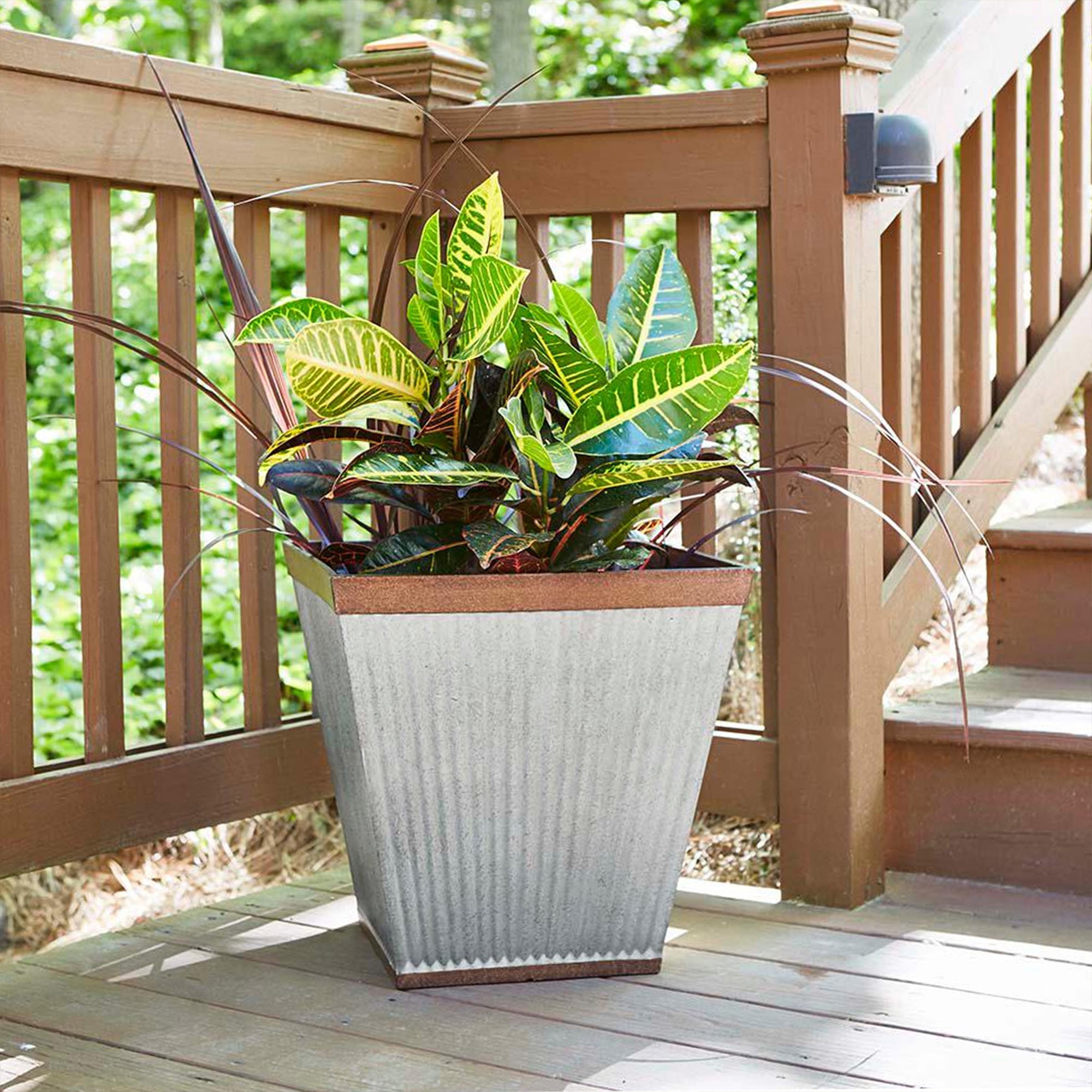 Southern Patio 16 Inch Square Rustic Resin Outdoor Box Flower Planter (Open Box) - VMInnovations