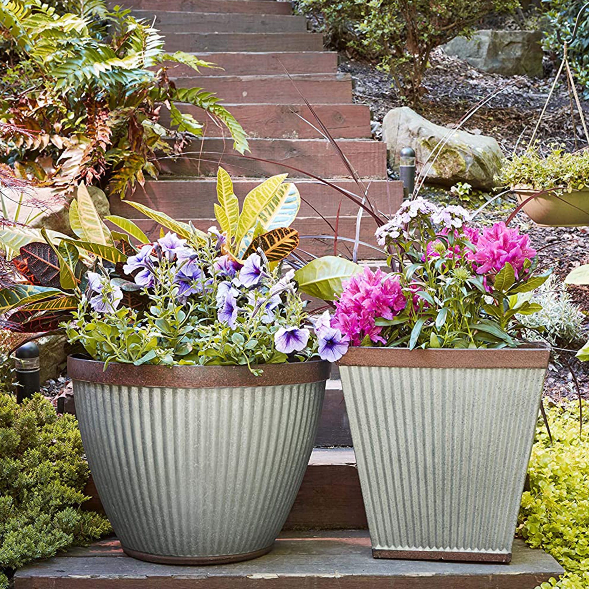 Southern Patio 16 Inch Square Rustic Resin Outdoor Box Flower Planter (Open Box) - VMInnovations
