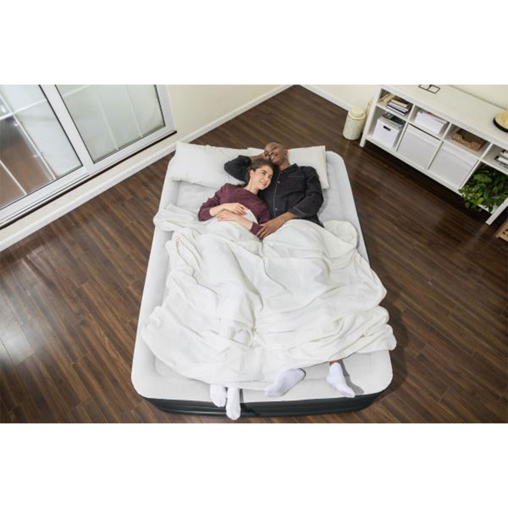 Sealy Tritech 18 Inch Inflatable Mattress Queen Airbed with Air Pump (Used) - VMInnovations