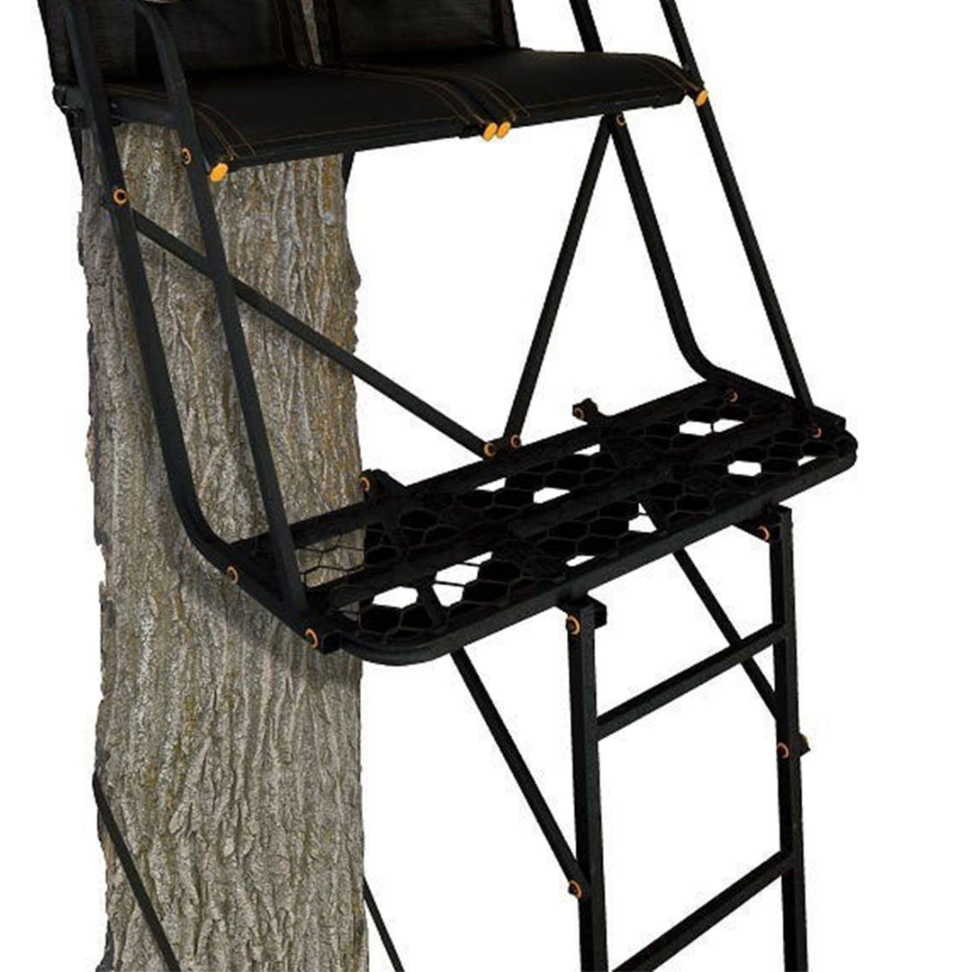 Muddy MLS1550B The Skybox 20 Ft 1 Person Hunting Tree Stand w/ Blind Kit (Used)