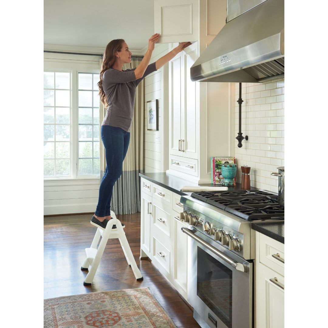 Rubbermaid EZ Step 2 Step Folding Step Stool with Foot Pads, White (Used) - VMInnovations