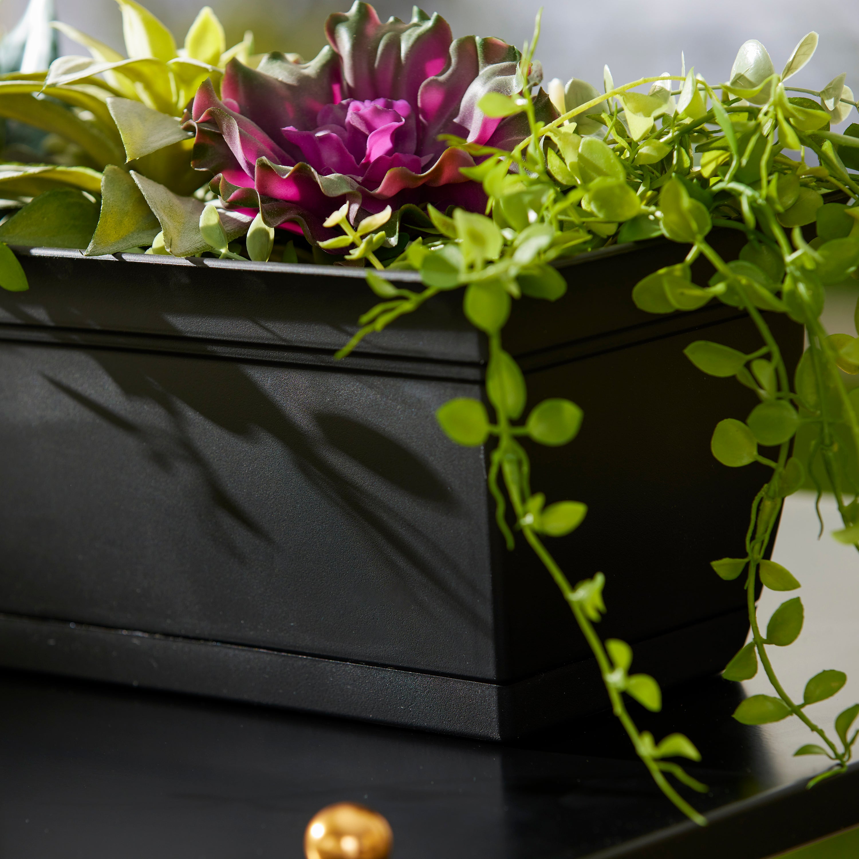 The HC Companies 30 In Flower Box with Wakefield 1 LB Garden Soil Conditioner - VMInnovations