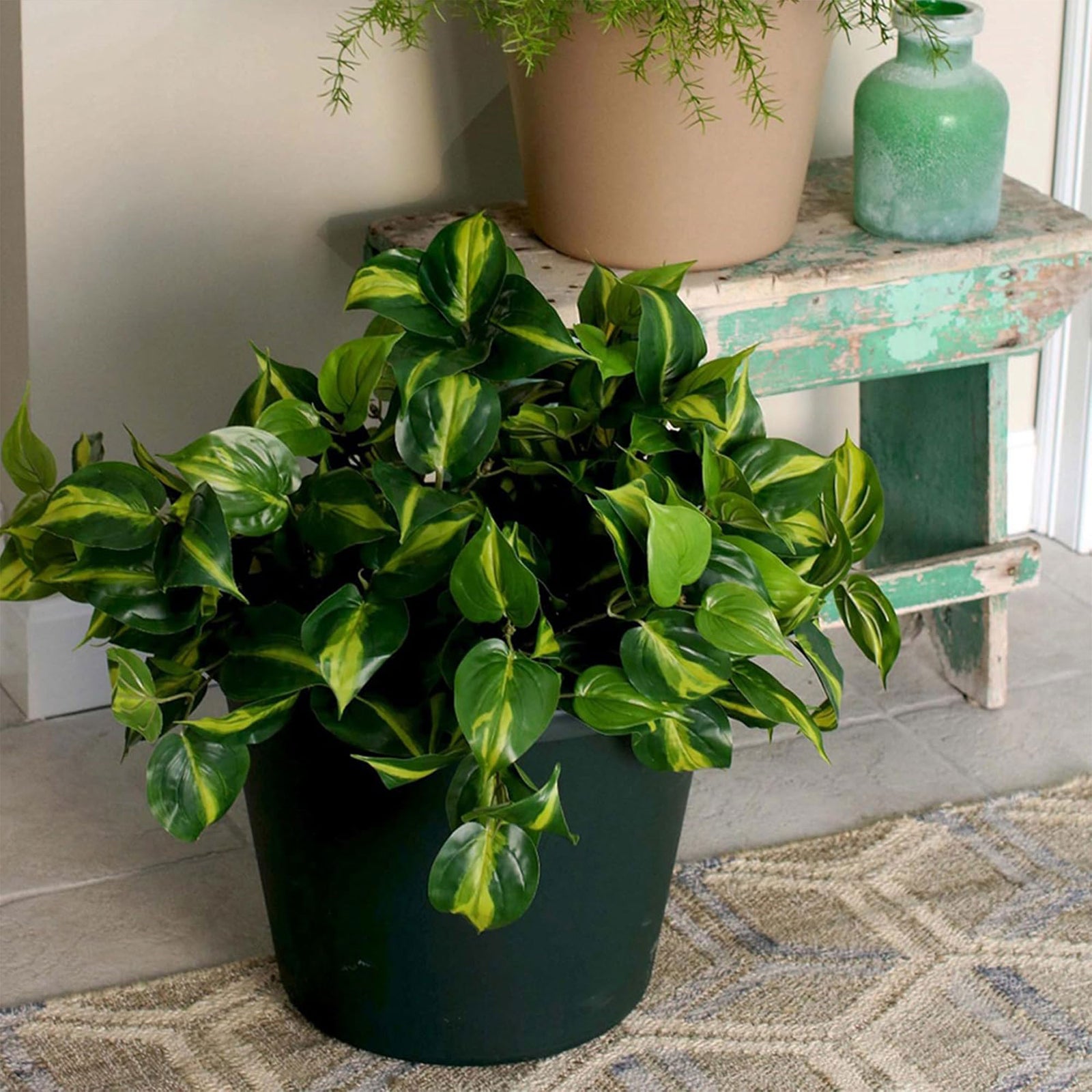 The HC Companies 24" Plastic Indoor Outdoor Classic Flower Pot Planter, Brown - VMInnovations