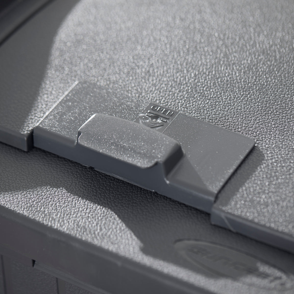 Suncast GH1732C Trashcan Hideaway 33 Gal Garbage Waste Bin,Cyberspace (Open Box)