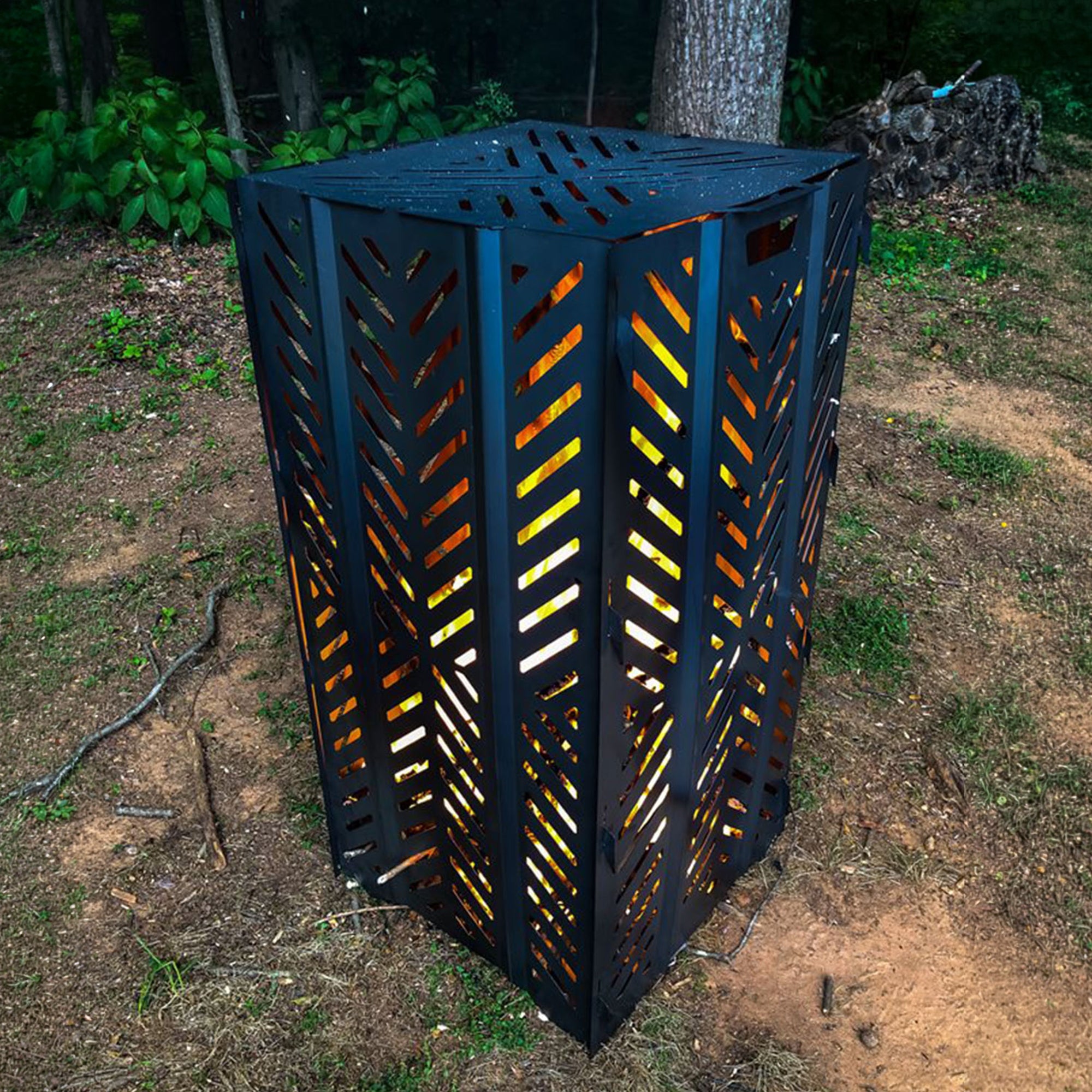 51250 Outdoor Yard Debris Burn Bin Incinerator w/ Lid, Large, 45 Inch (Open Box) - VMInnovations