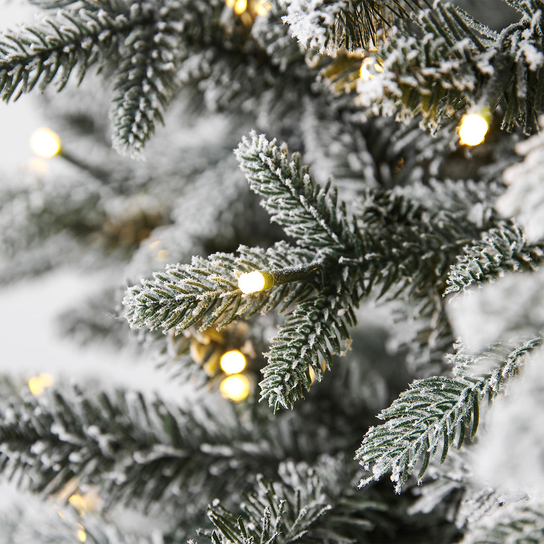 Home Heritage Snowy Redwood Pine 7.5 Ft Prelit Artificial Christmas Tree w/ LEDs - VMInnovations