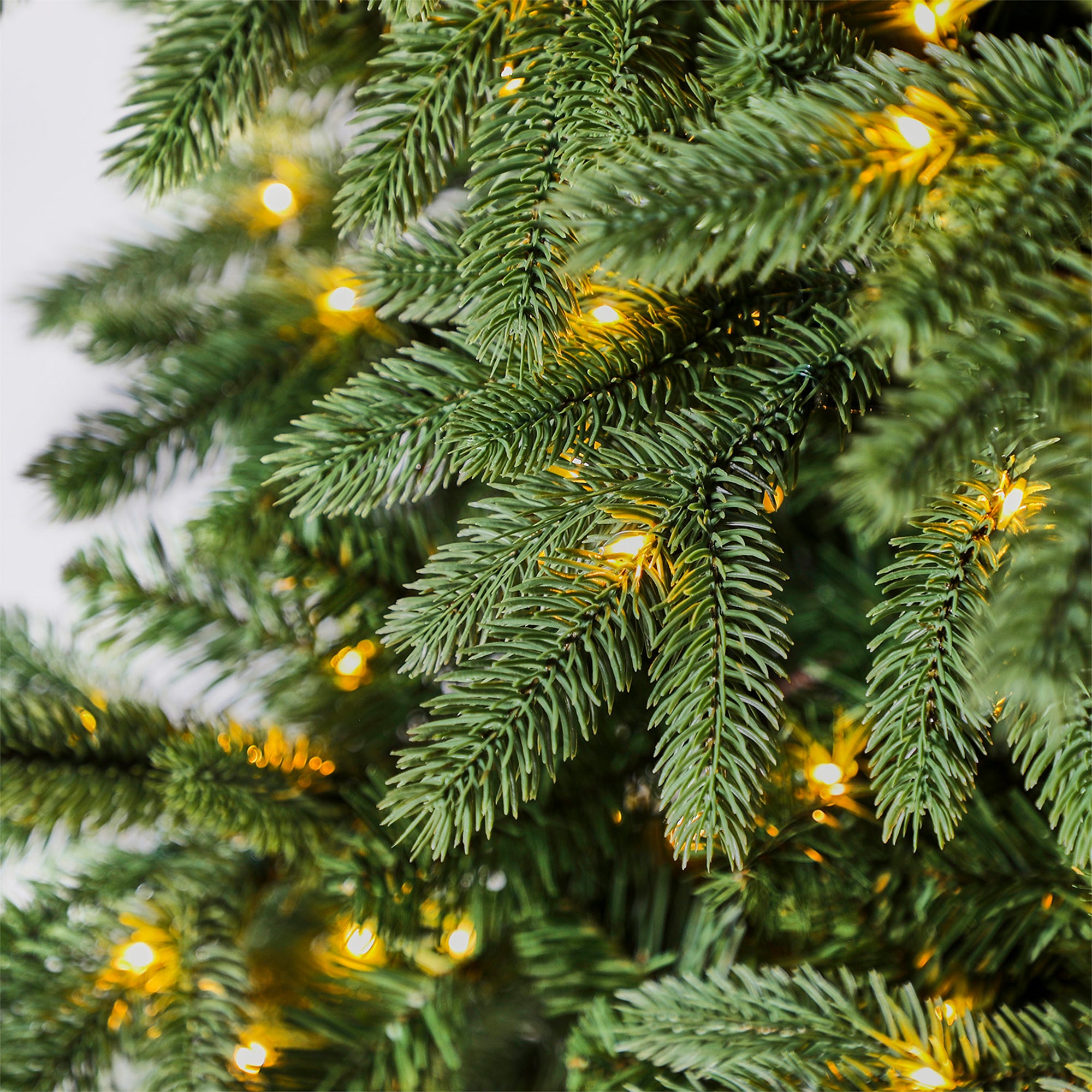 Virginia Fir 7.5 Ft Artificial Christmas Tree, Prelit w/ 700 LEDs (Used)