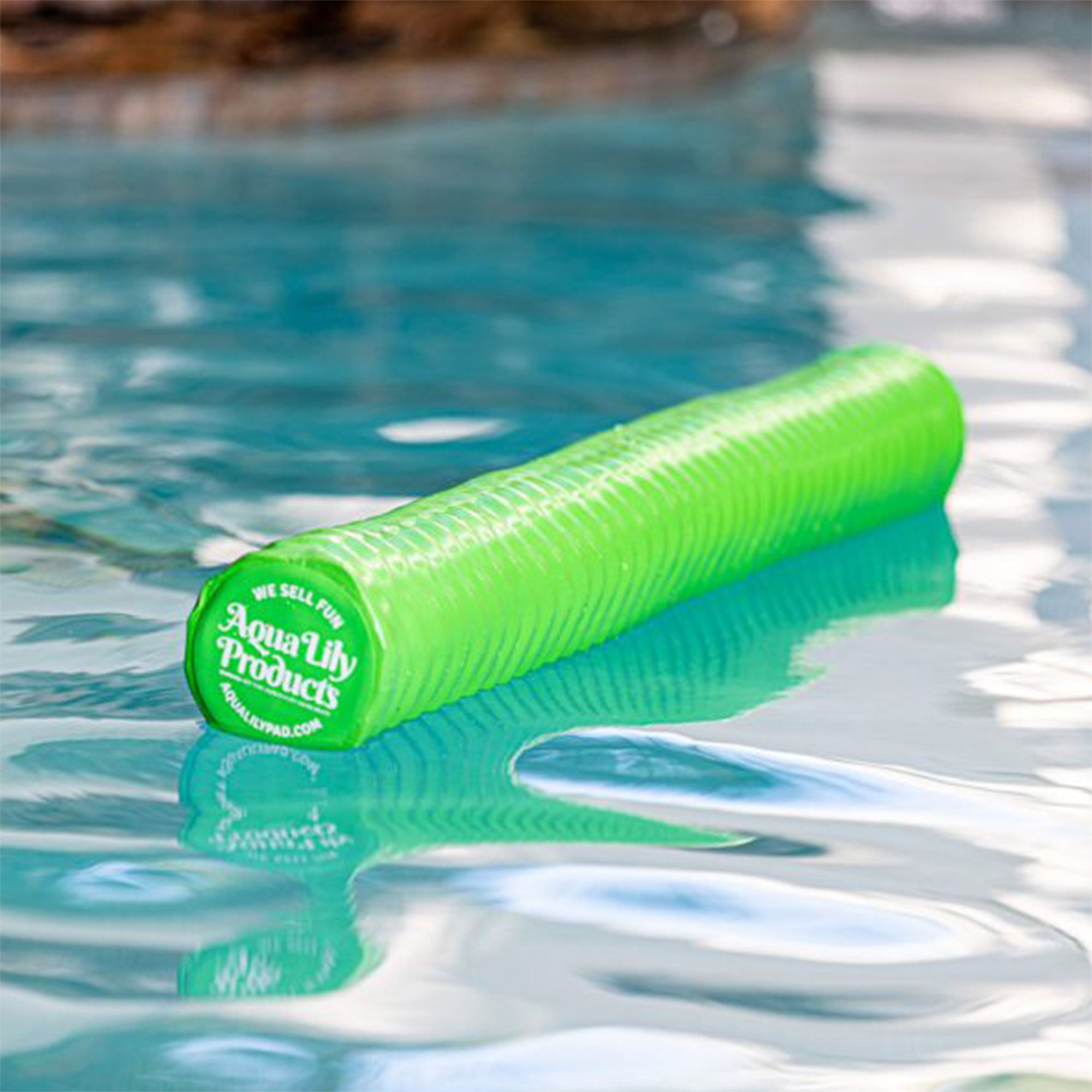 Aqua Lily Pad 20' Maui Floating Island w/ Dolphin Noodle and Pool Noodle, Green