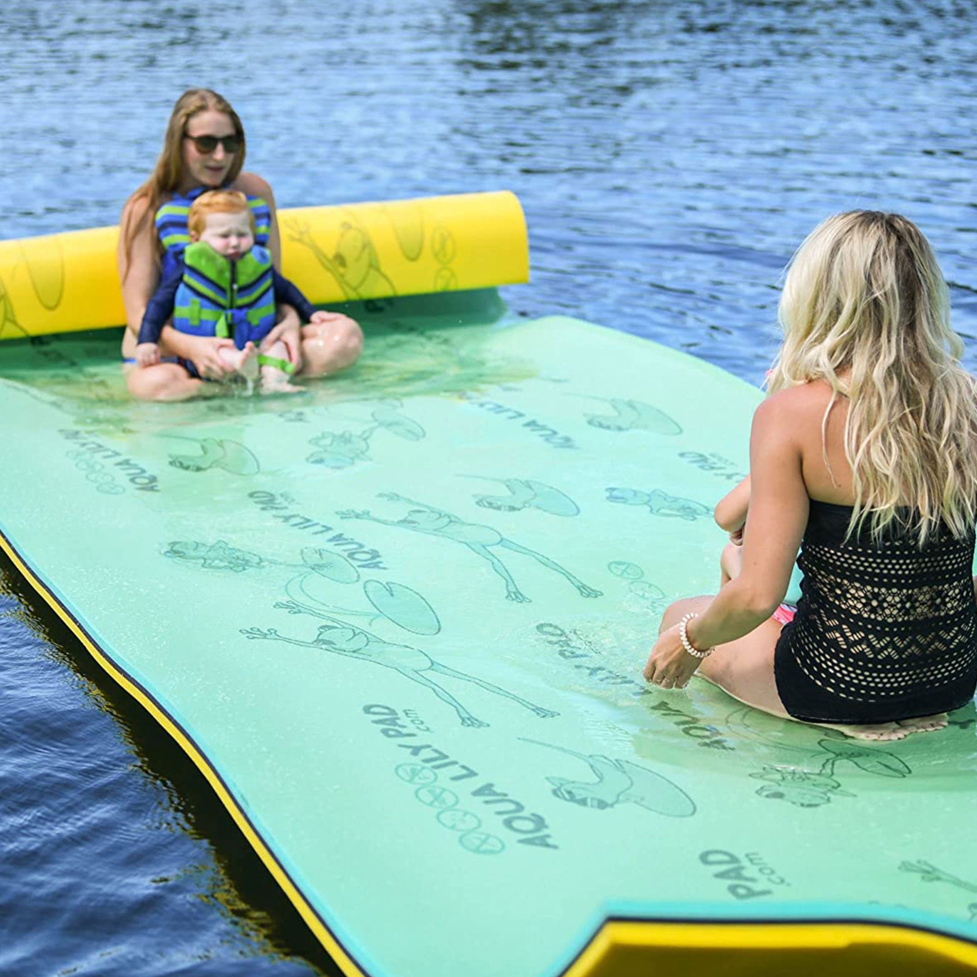 Aqua Lily Pad 20' Bullfrog Floating Island w/ Dolphin Swimming Pool Noodle, Aqua