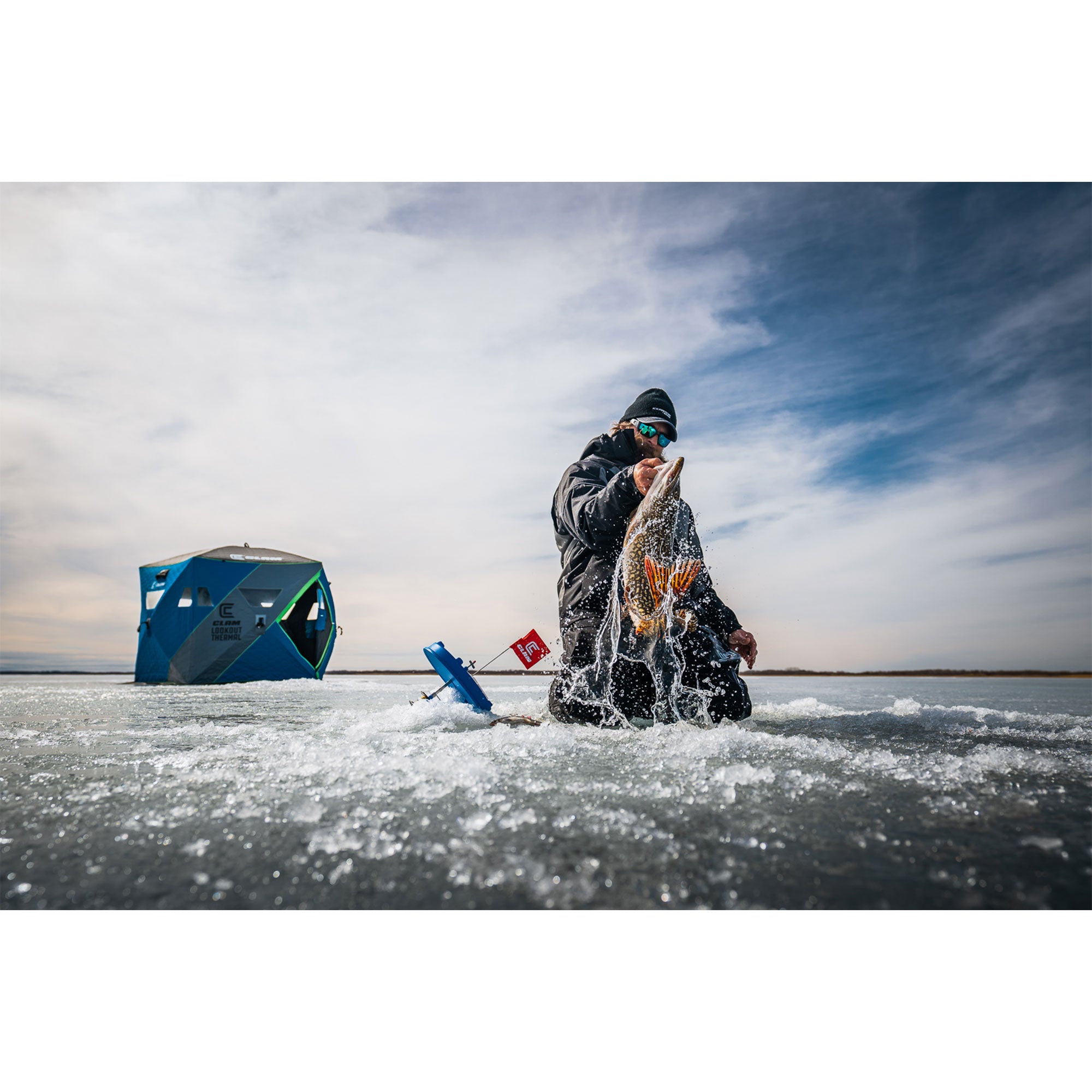 CLAM X500 Insulated Thermal Lookout Outdoor Fishing Hunting Hub Tent Shelter - VMInnovations