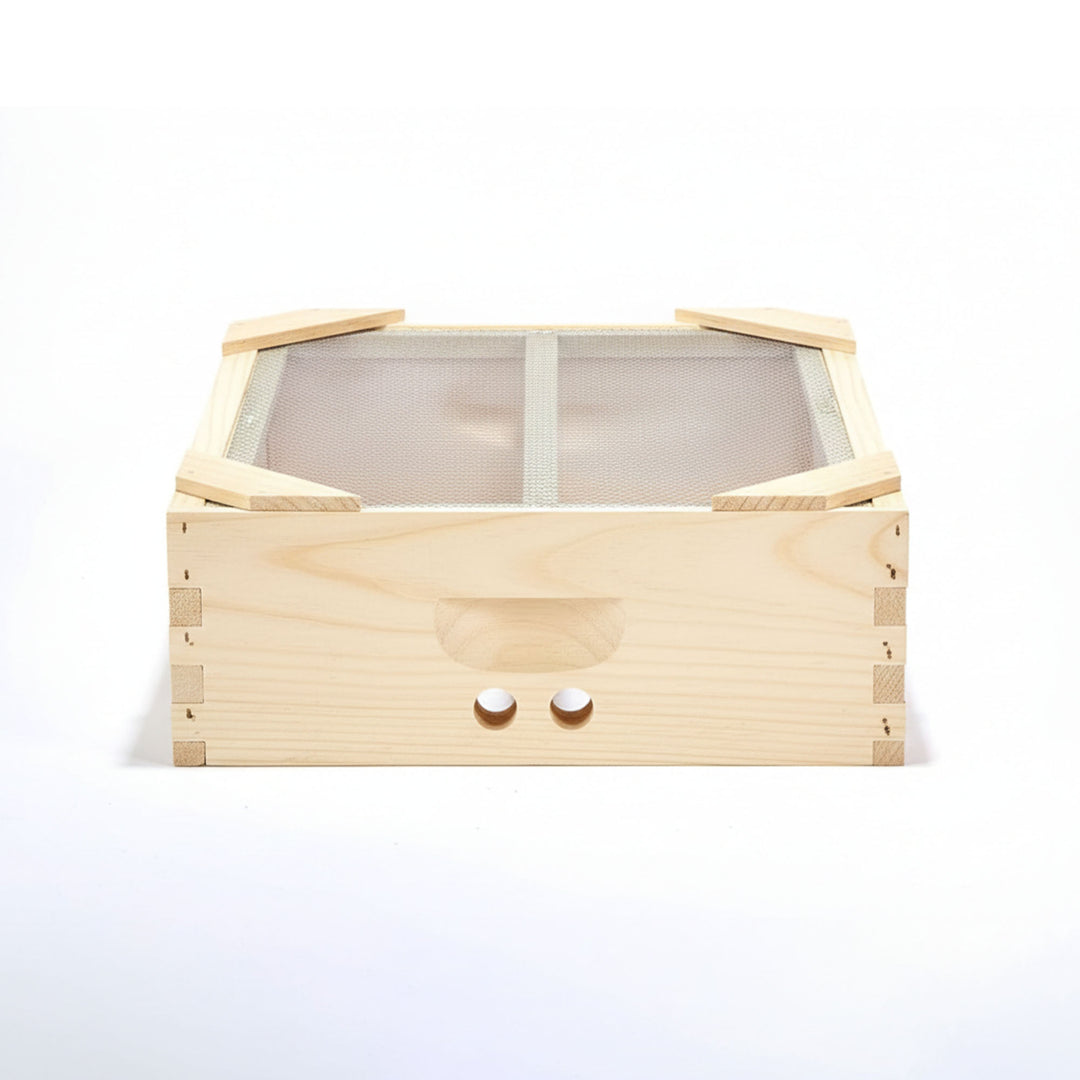 Little Giant Beekeeping Bee Hive Winterizer Hot Box with Moisture Board, Pine - VMInnovations