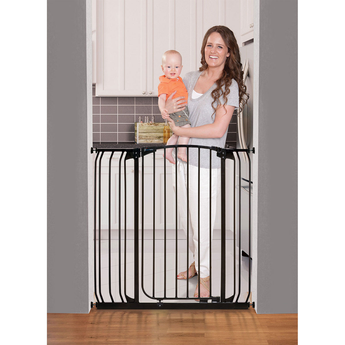 Dreambaby L782B Chelsea 28 to 42.5 Inch Auto-Close Baby Pet Safety Gate, Black - VMInnovations