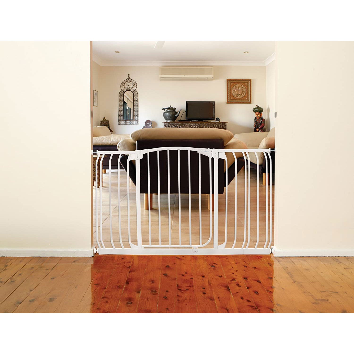 Dreambaby L790W Chelsea 38 to 53 Inch Auto-Close Baby Pet Safety Gate, White