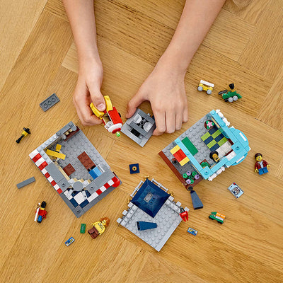 LEGO Creator 6288732 3 in 1 Townhouse Toy Store 544 Piece Kit with 2 Minifigures
