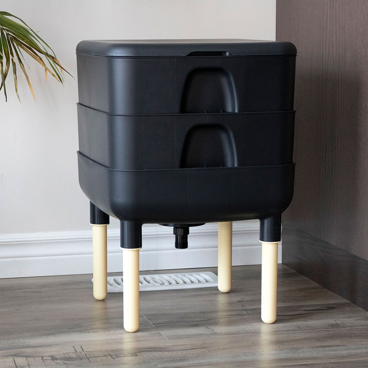 FCMP Outdoor 6 Gallon Worm Composter Bin w/ Garden Trays, Black (For Parts)