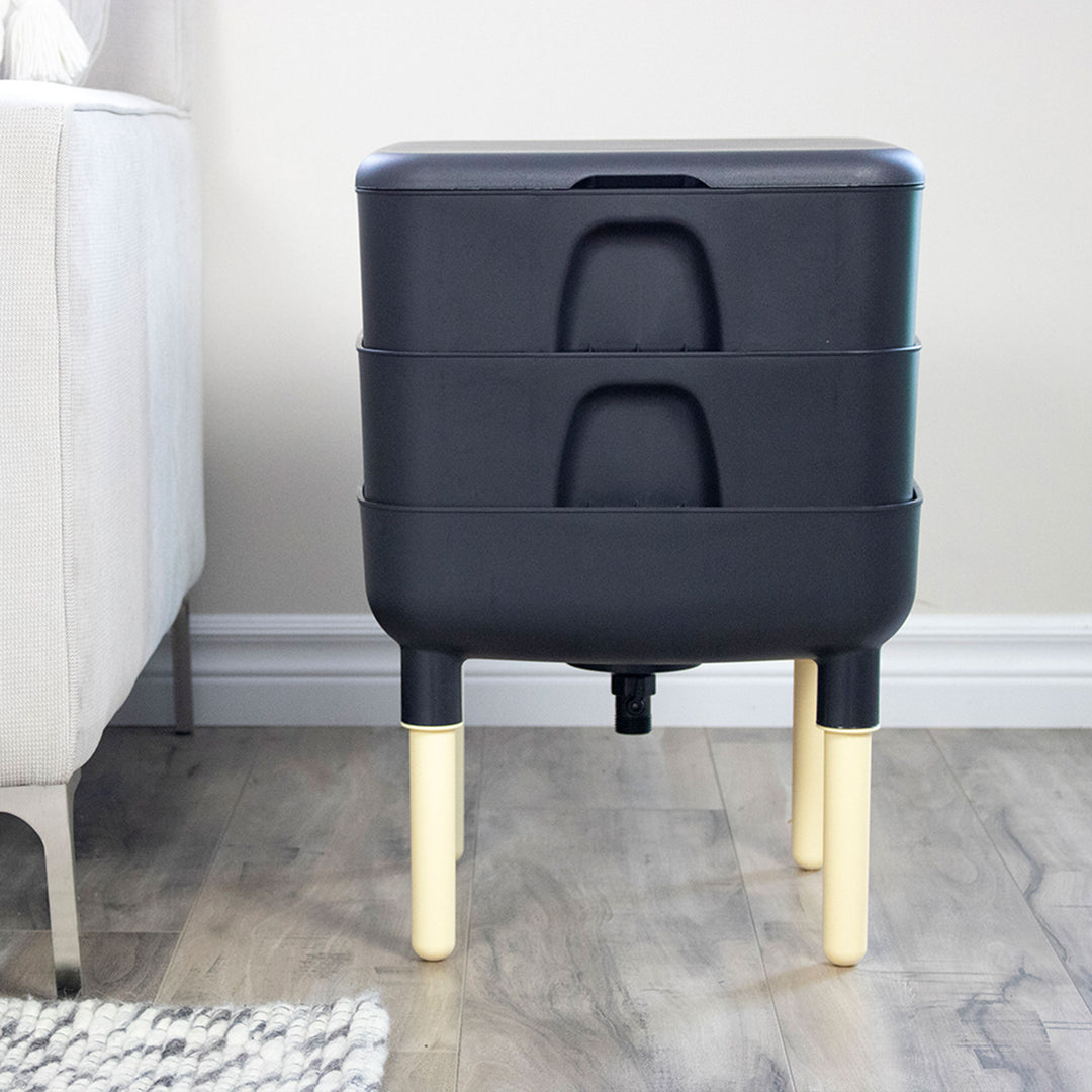 6 Gallon Worm Composter Bin w/ Garden Trays, Black (Open Box) - VMInnovations