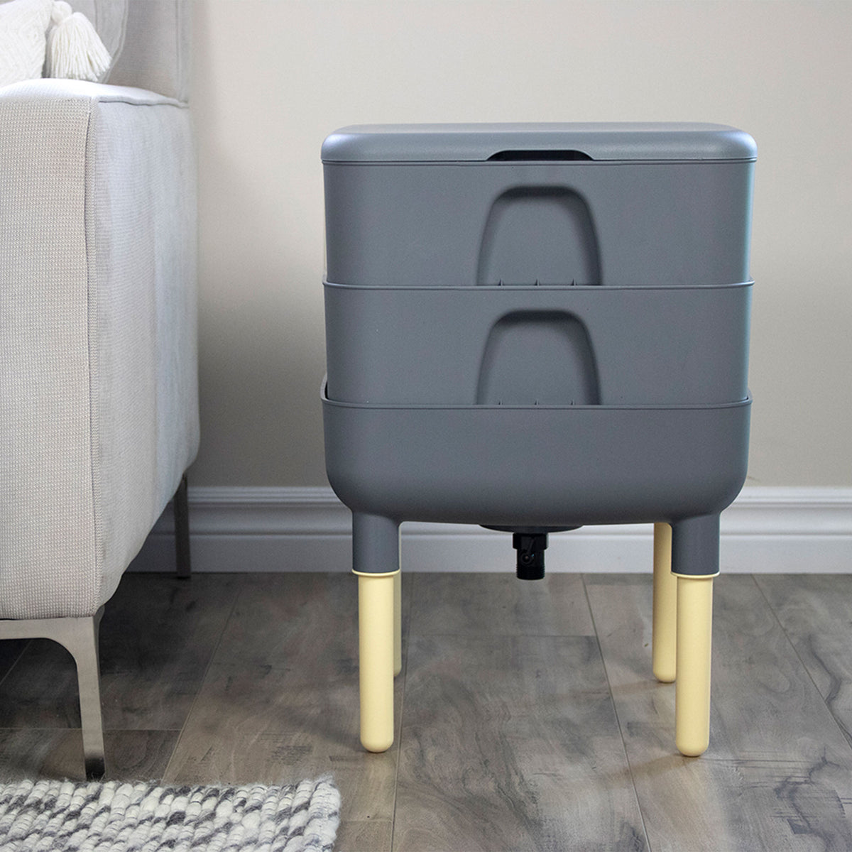 FCMP Outdoor Essential Living 6 Gallon Worm Composter Bin w/ Garden Trays, Gray (Refurbished)