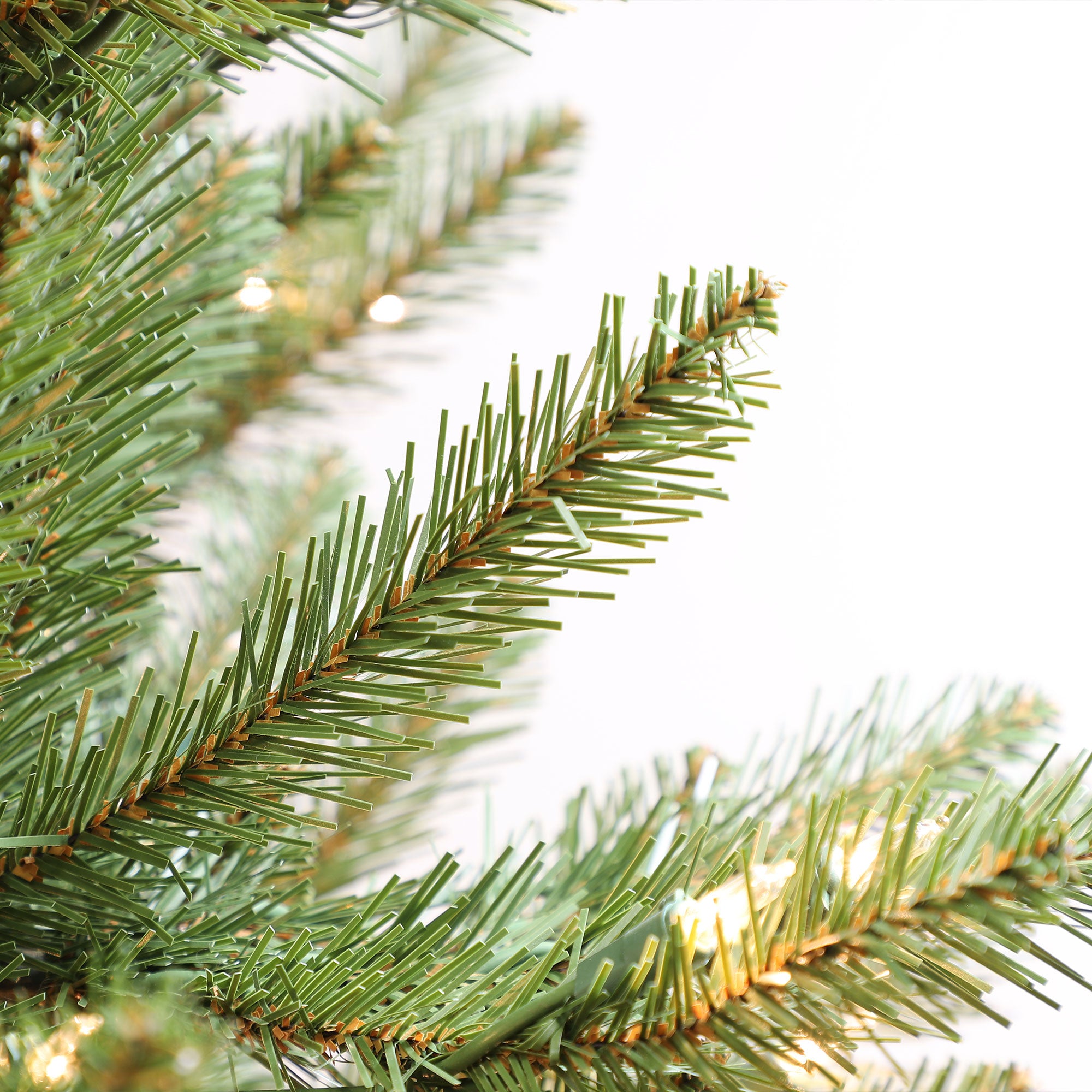 Puleo International 6.5 Foot Dans Mountain Fir Prelit Full Christmas Tree - VMInnovations