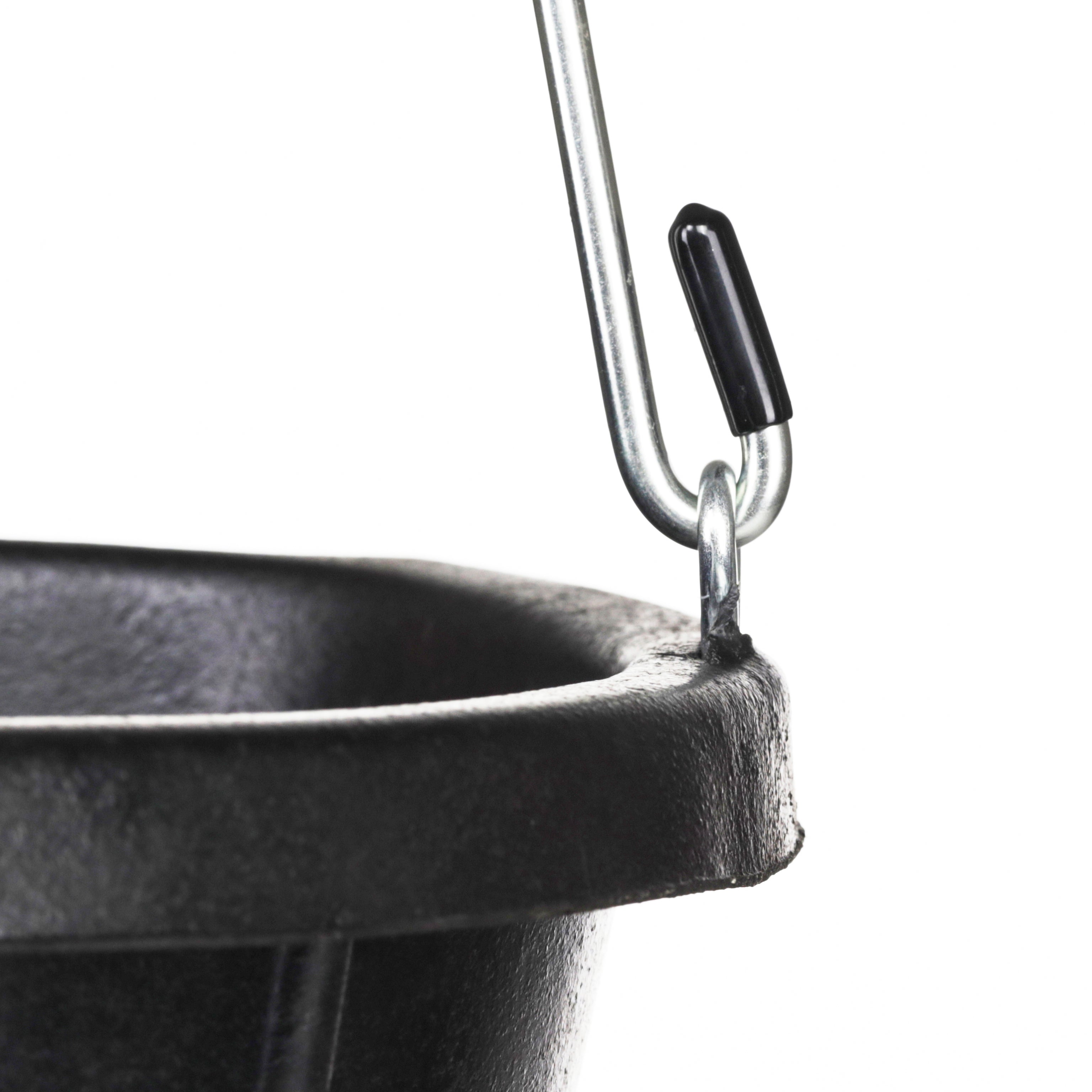 Farm Innovators Rubber 3 Gallon Heated Bucket, 70 Watt, Black (Open Box) - VMInnovations