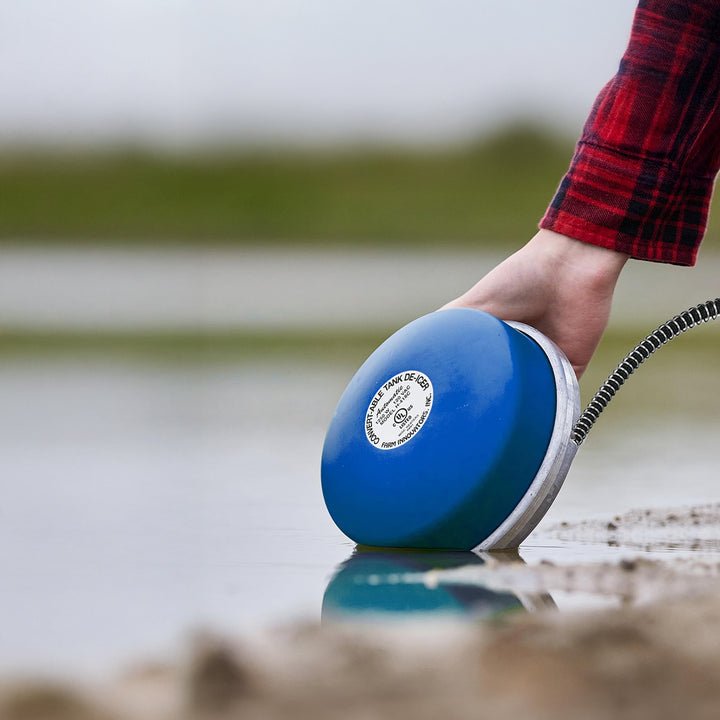 Farm Innovators H-418C Cast Aluminum 1250W Floating Tank De-Icer (Open Box)