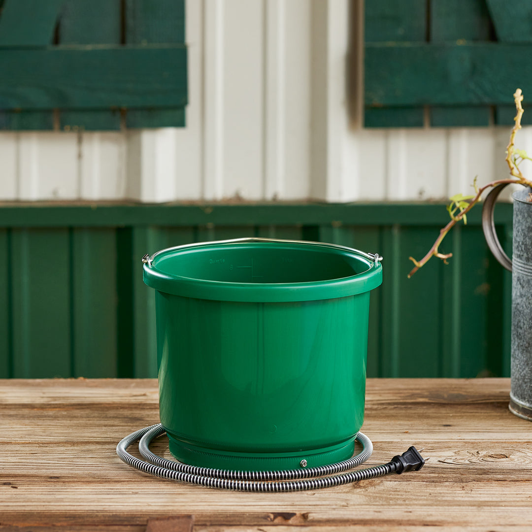 Farm Innovators Model Oversized 2 Gallon Plastic Heated Bucket, 60 Watt (4 Pack) - VMInnovations