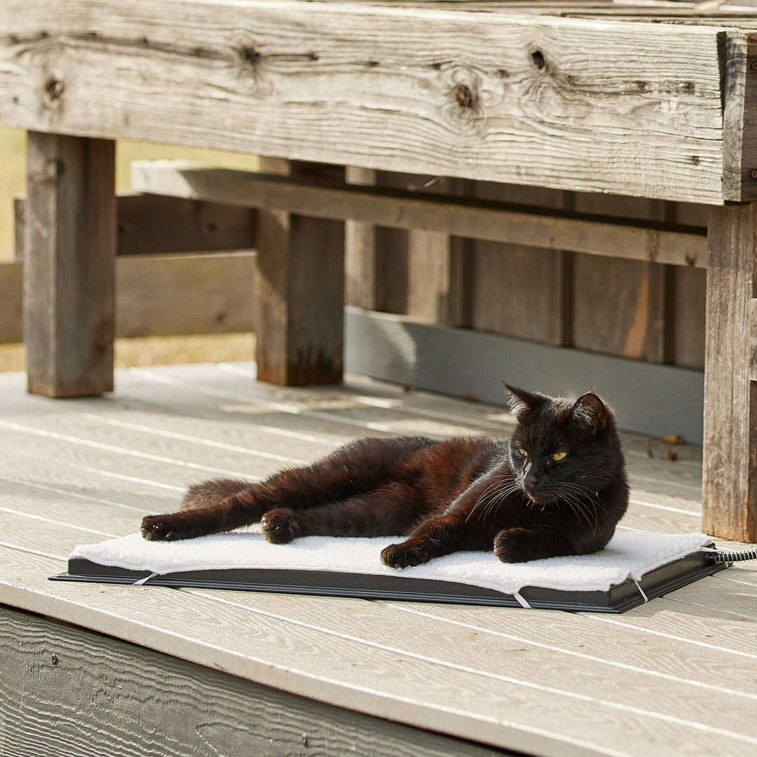 Farm Innovators HM-80M Medium Plastic Heated Pet Mat with Fleece Cover, 70 Watt - VMInnovations