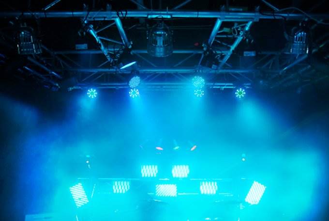 NEW (2) CHAUVET CH-730 LED Mini Strobe Lights + Hurricane H901 Fog/Smoke Machine