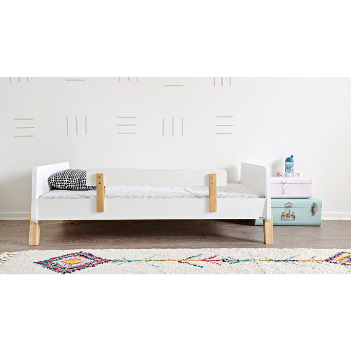 dadada Muse Low Profile Toddler Bed w/2 Removeable Side Rails, White (Open Box) - VMInnovations