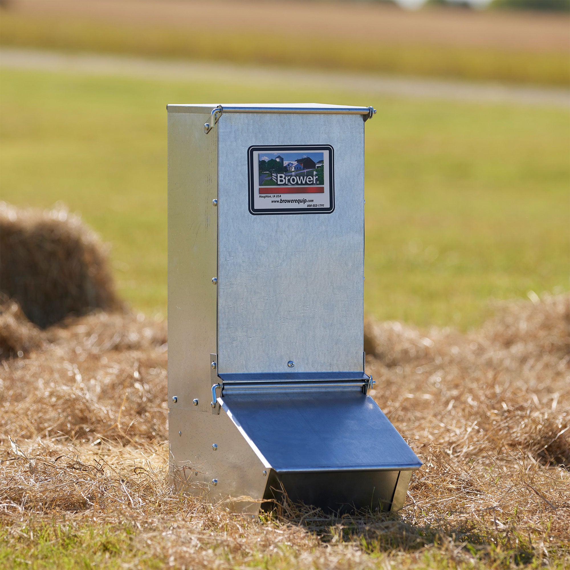 Brower Single Door Feeder for Supplemental Feeding, 1.5 Bushels/50 Lb(For Parts) - VMInnovations