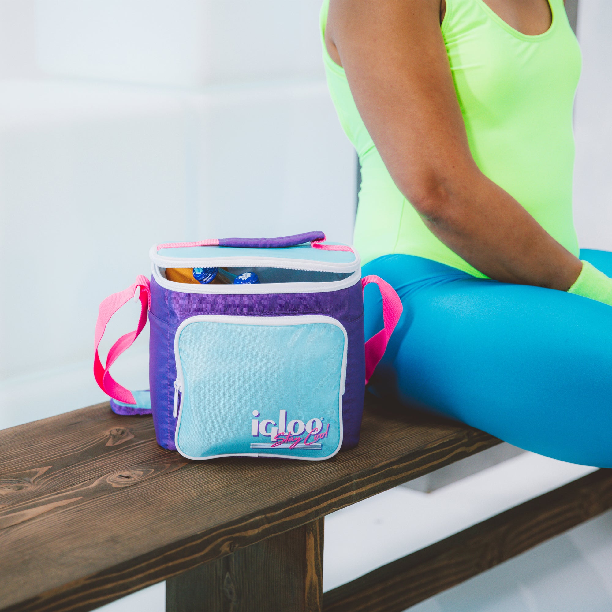 Igloo 90s Retro Collection Square Neon Lunch Box Soft Side Cooler Bag (Open Box)