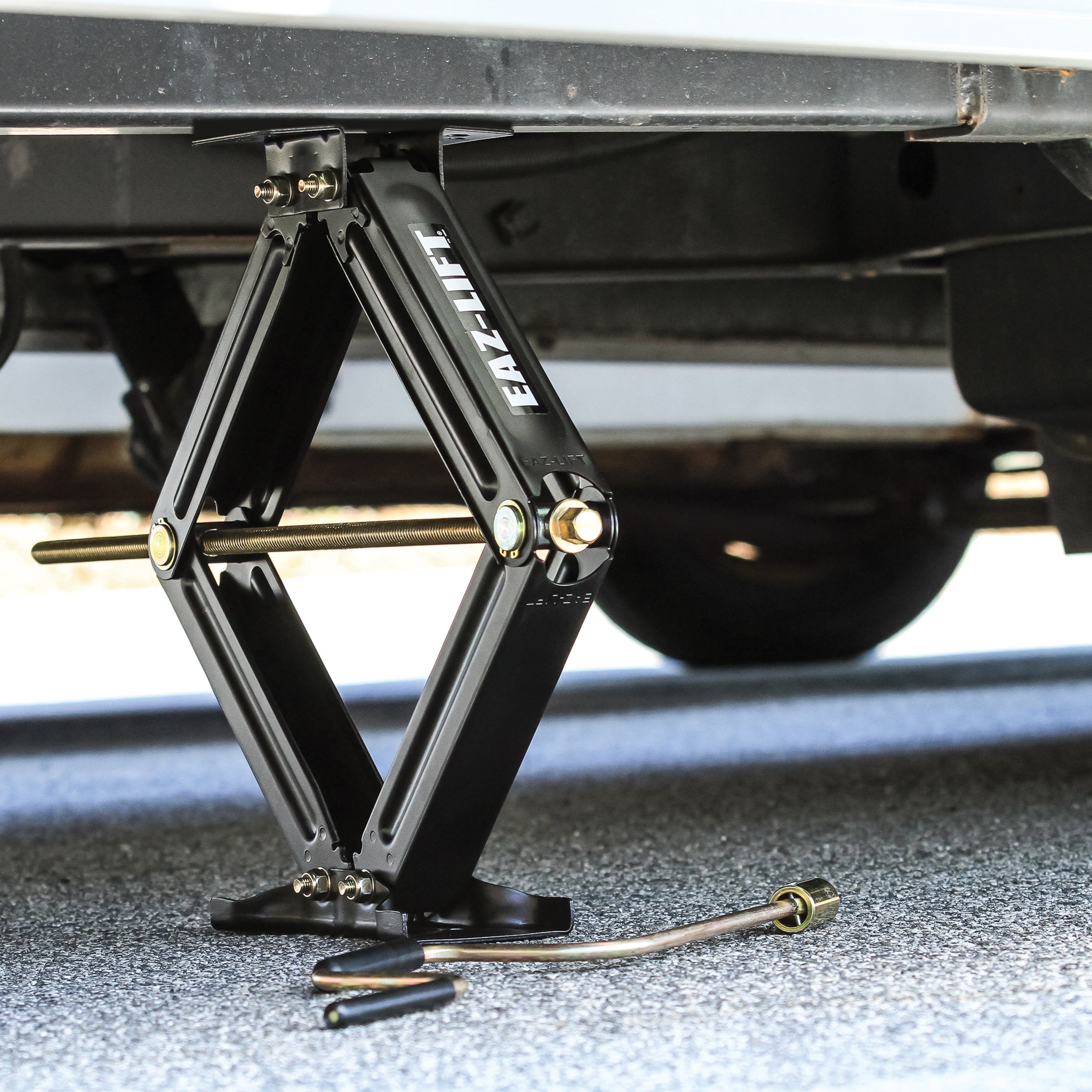 Eaz-Lift 24 Inch Stabilizing Scissor Jack for Campers and Trailers, Set of 2